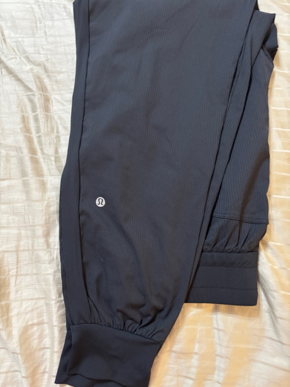 lululemon athletica Men’s Navy Ribbed Jogger Pants small
